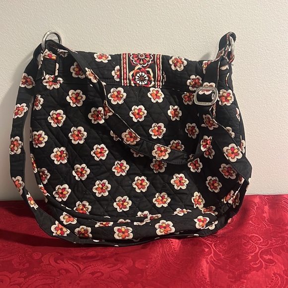 Vera Bradley Saddle Up Crossbody Bag Pirouette Black Floral Fold Over Flap New - Picture 2 of 3